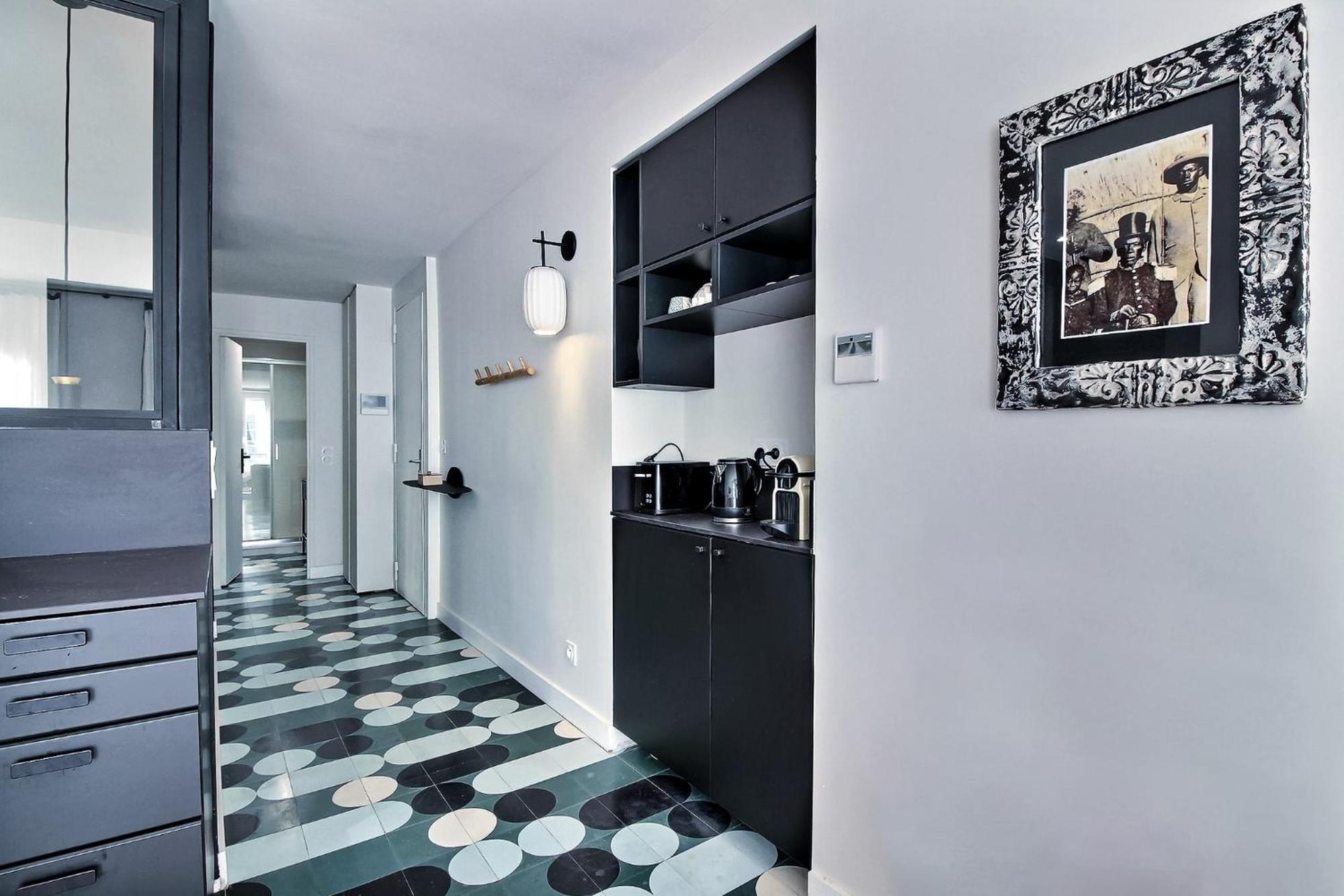 Parisian L Montorgueil Apartment *